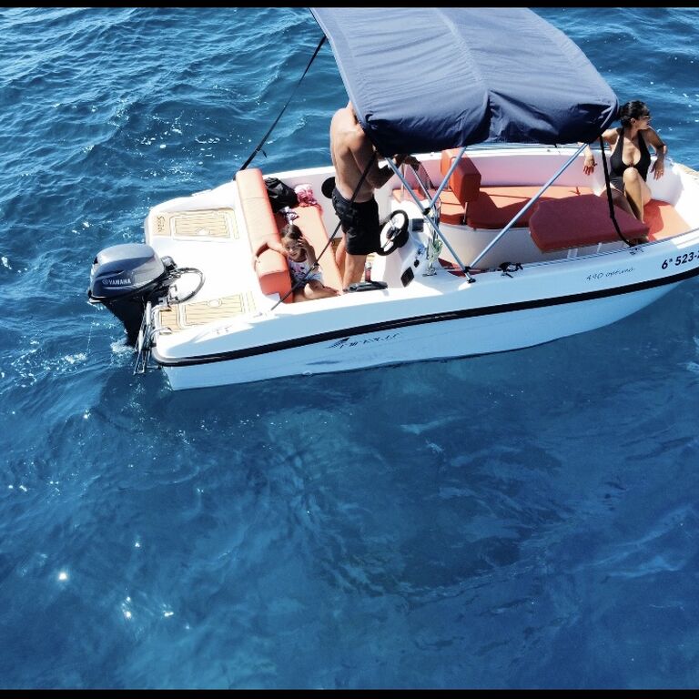 FRILLO CHARTER TENERIFE SL