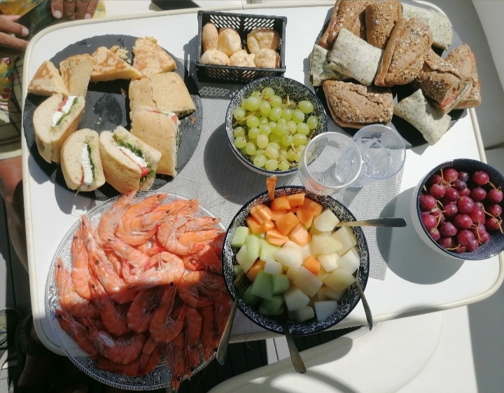 FOLIE-LagosYachtRentals.com