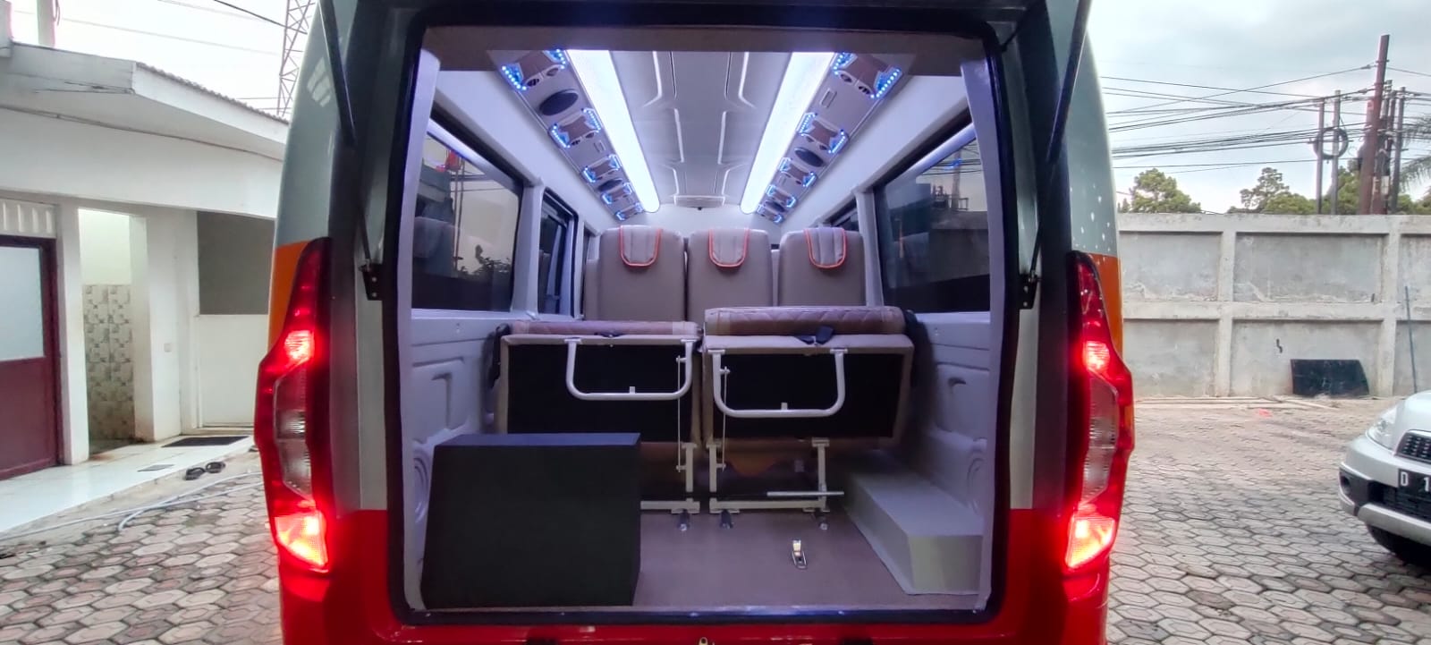 Ayojalan rent car Jakarta