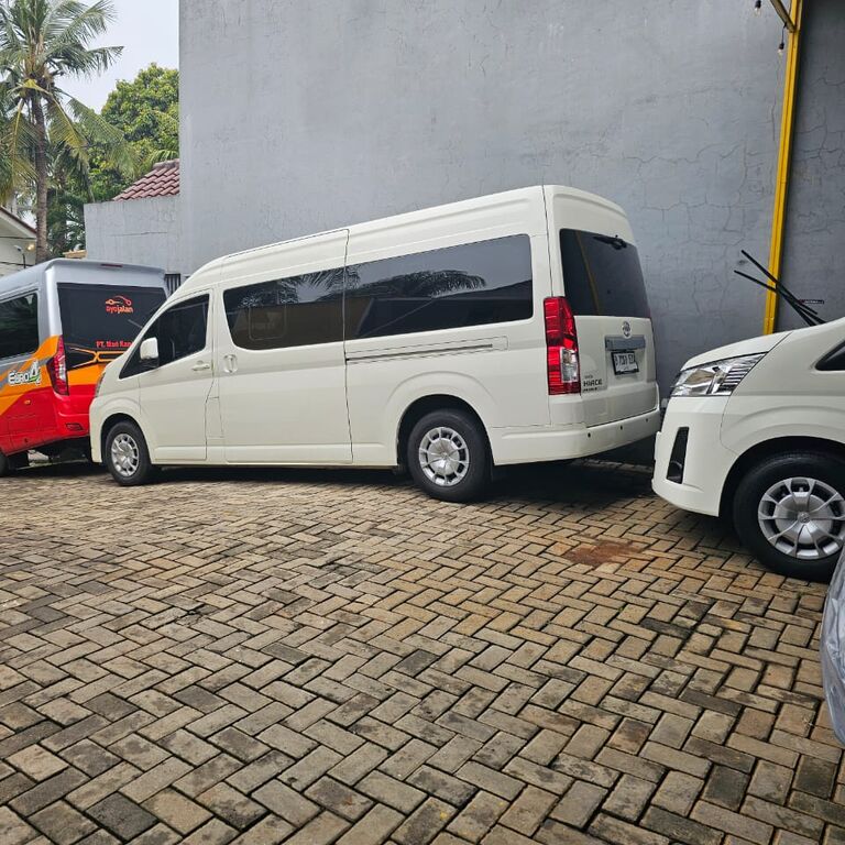 Ayojalan rent car Jakarta