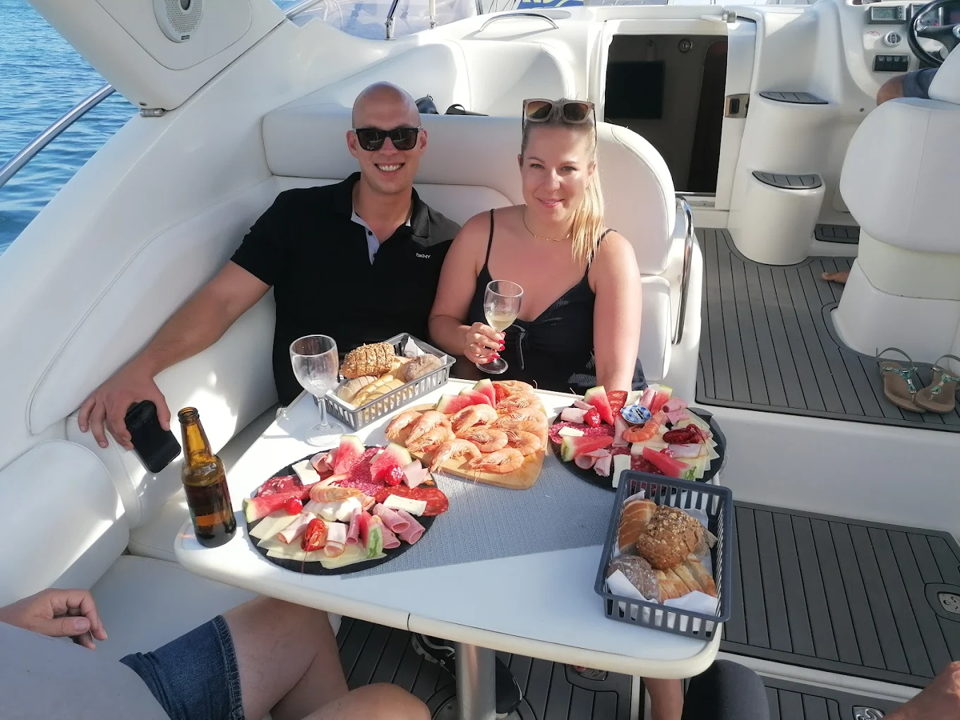 "FOLIE"-Private Luxury Cruises