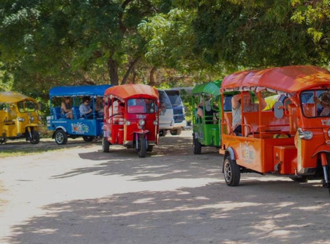 Tuk Tuk Tours Antigua
