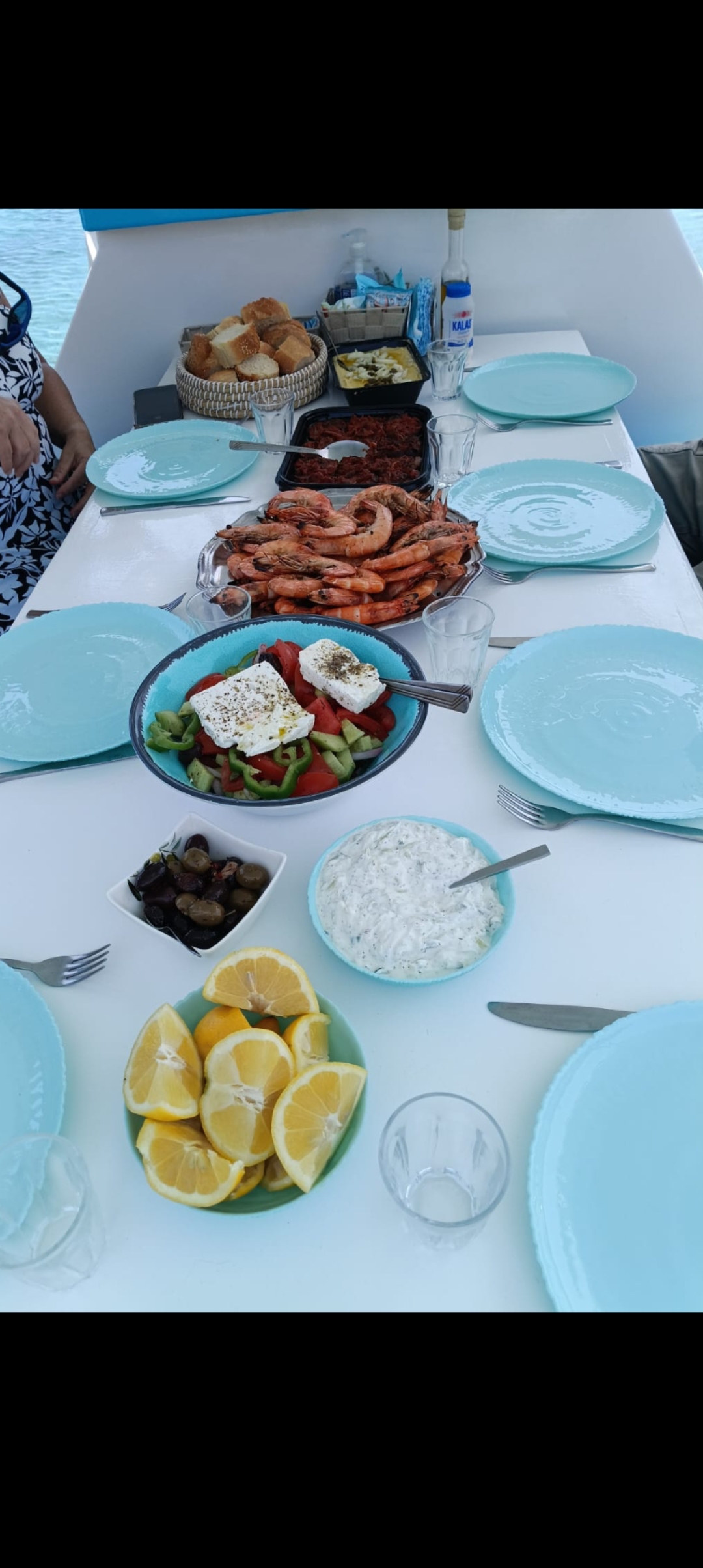 Sarantis boat Mykonos