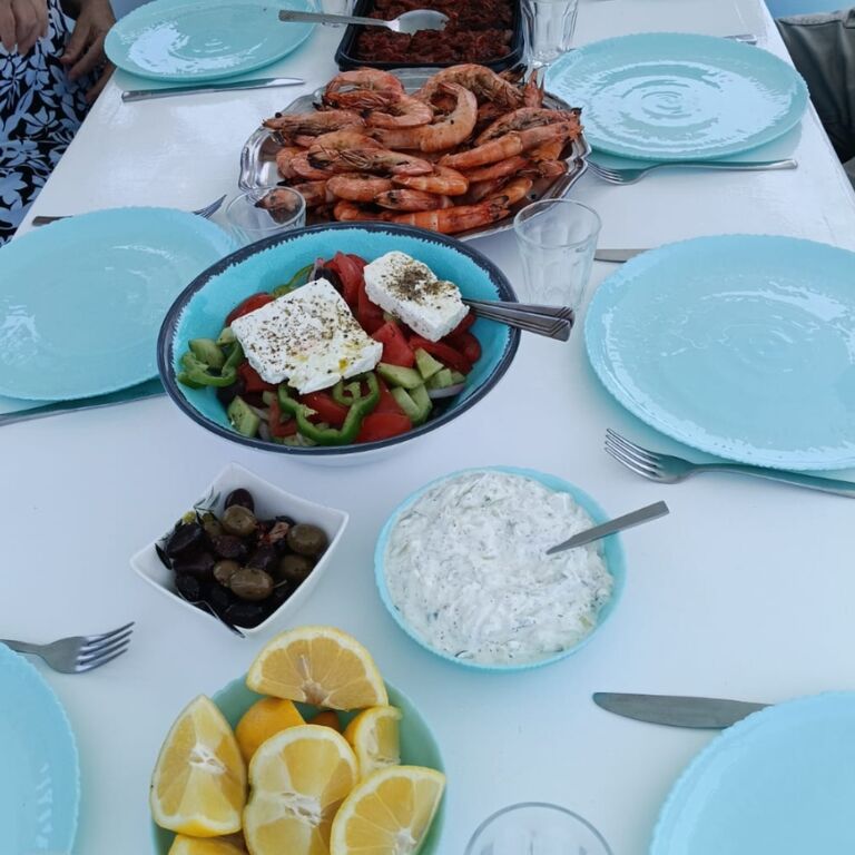 Sarantis boat Mykonos