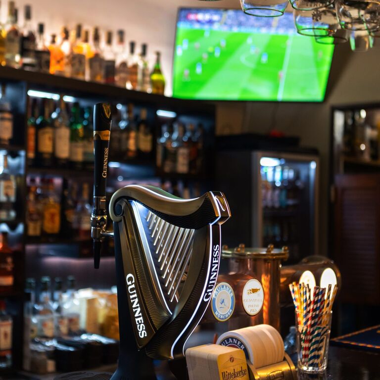 OLDSMOBIL PUB