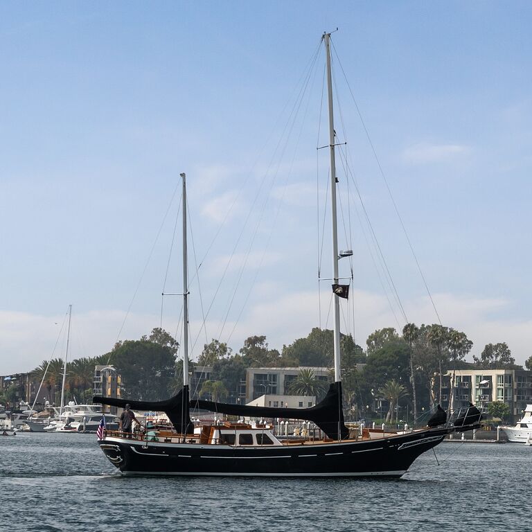 Young Yachting Charters