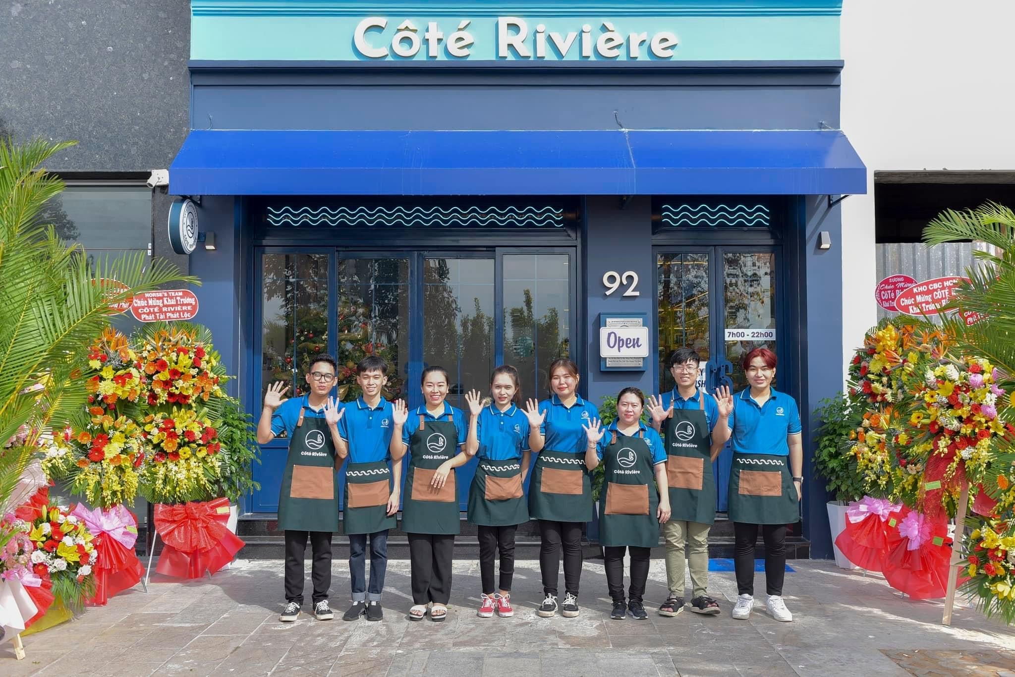 Côté Rivìere Café & Restaurant