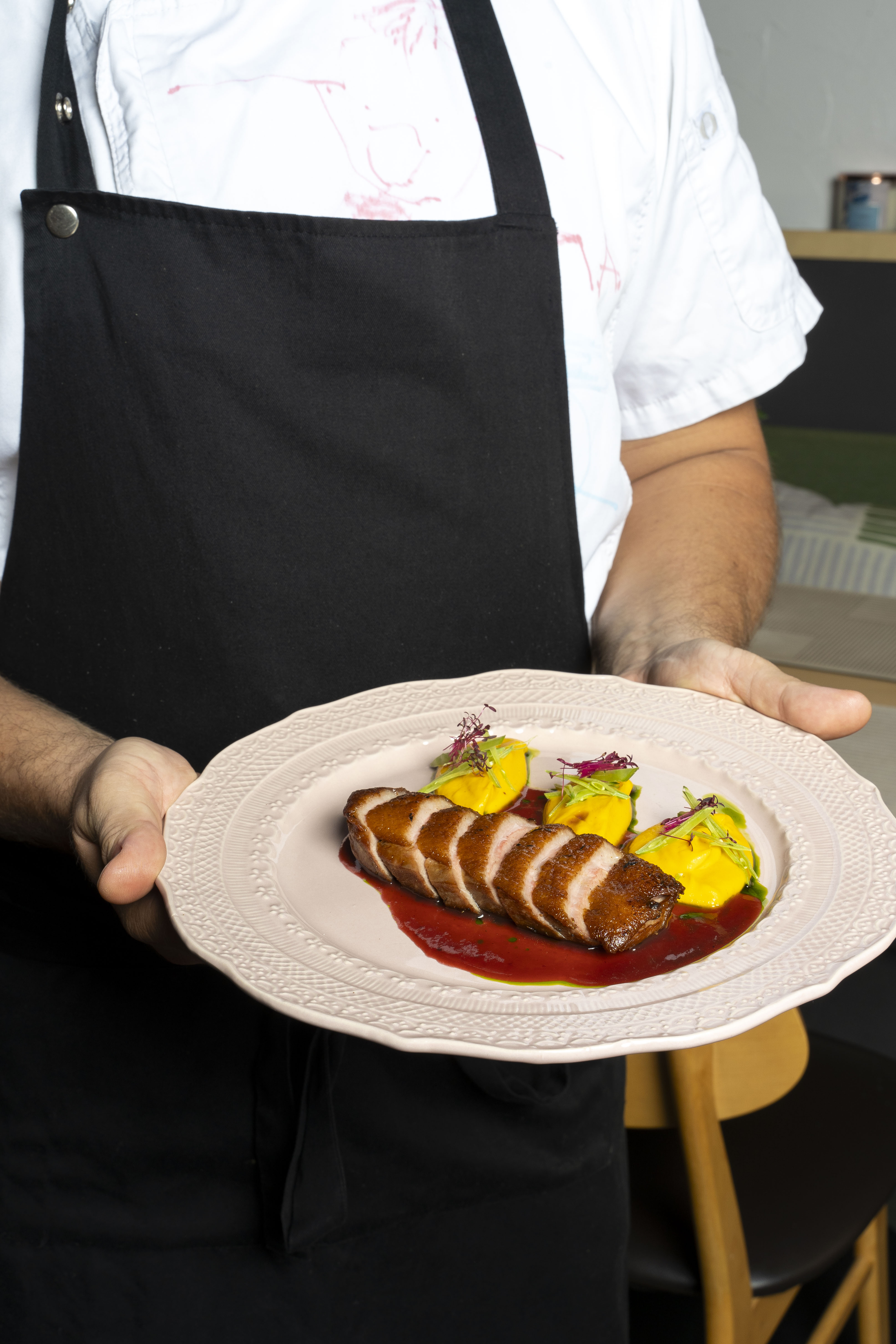 LEO & LILY Family restaurant