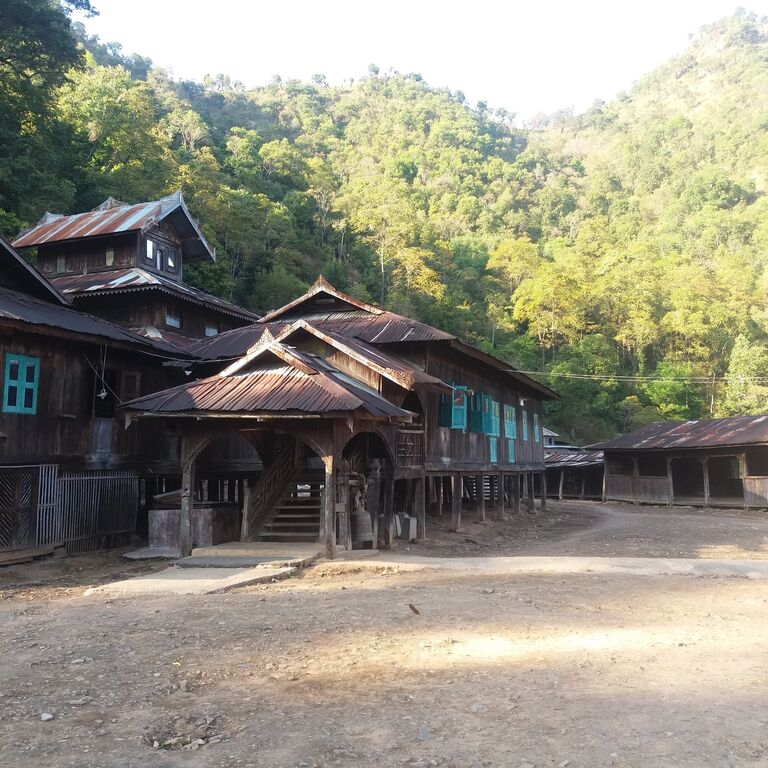 Burma Trek, Car and moto tours