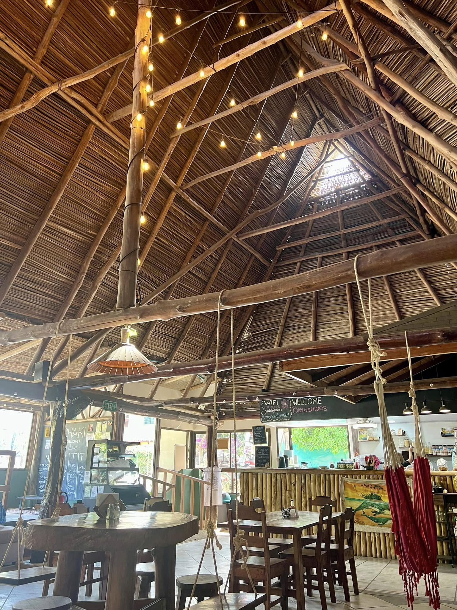 Chaki Café-Boutique