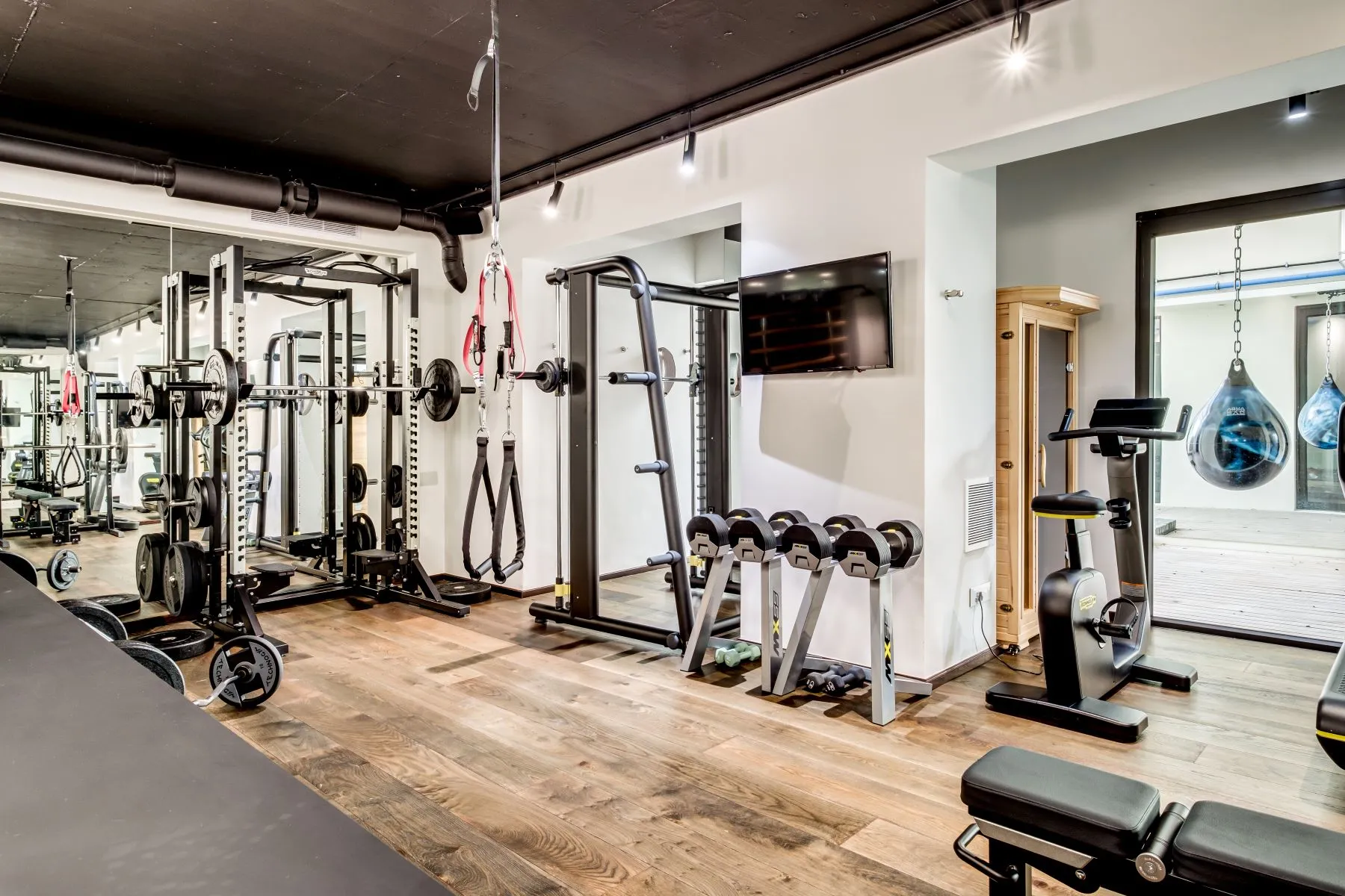 Pinmore Luxury Suits