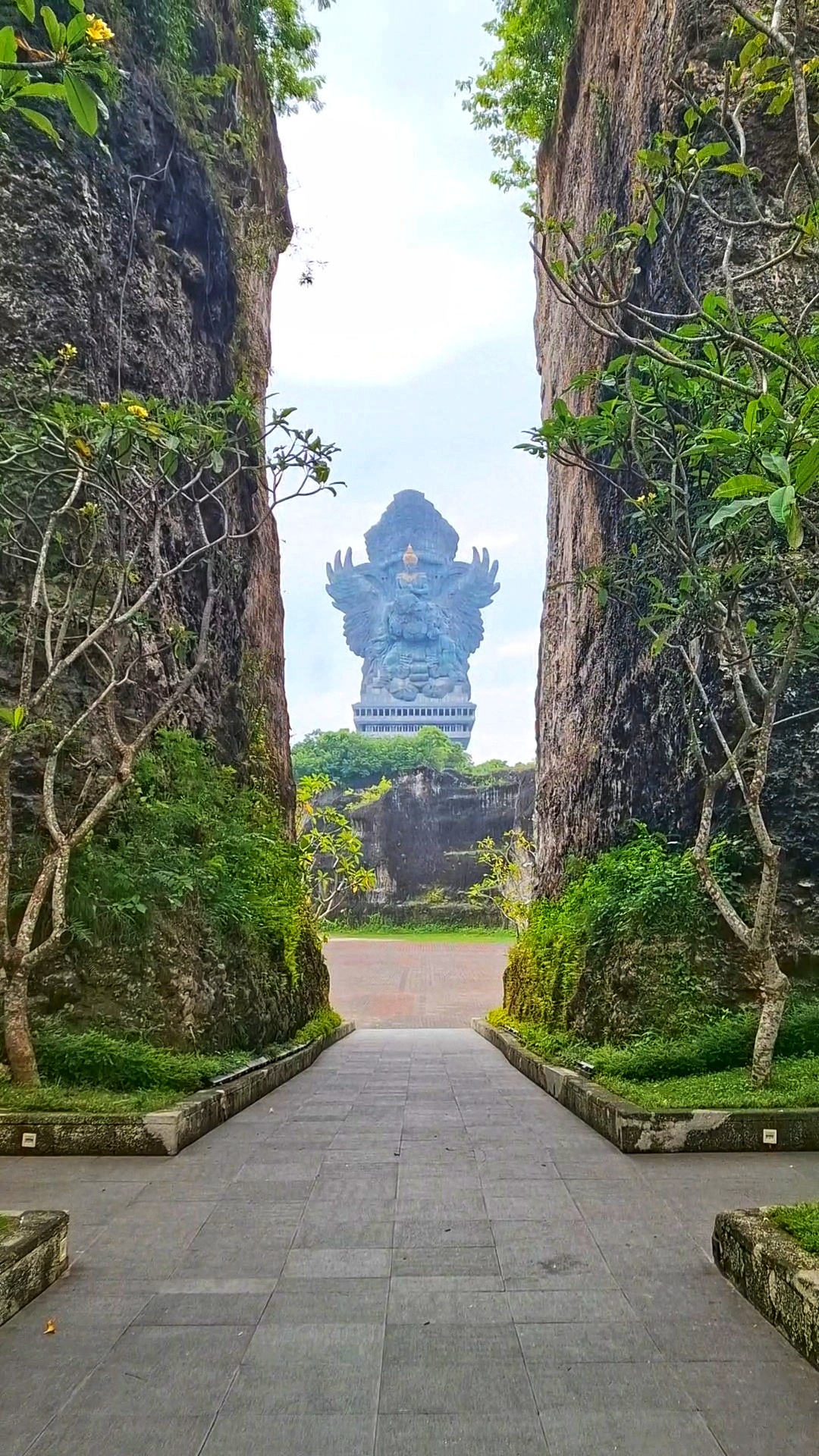 Komang Widiarta