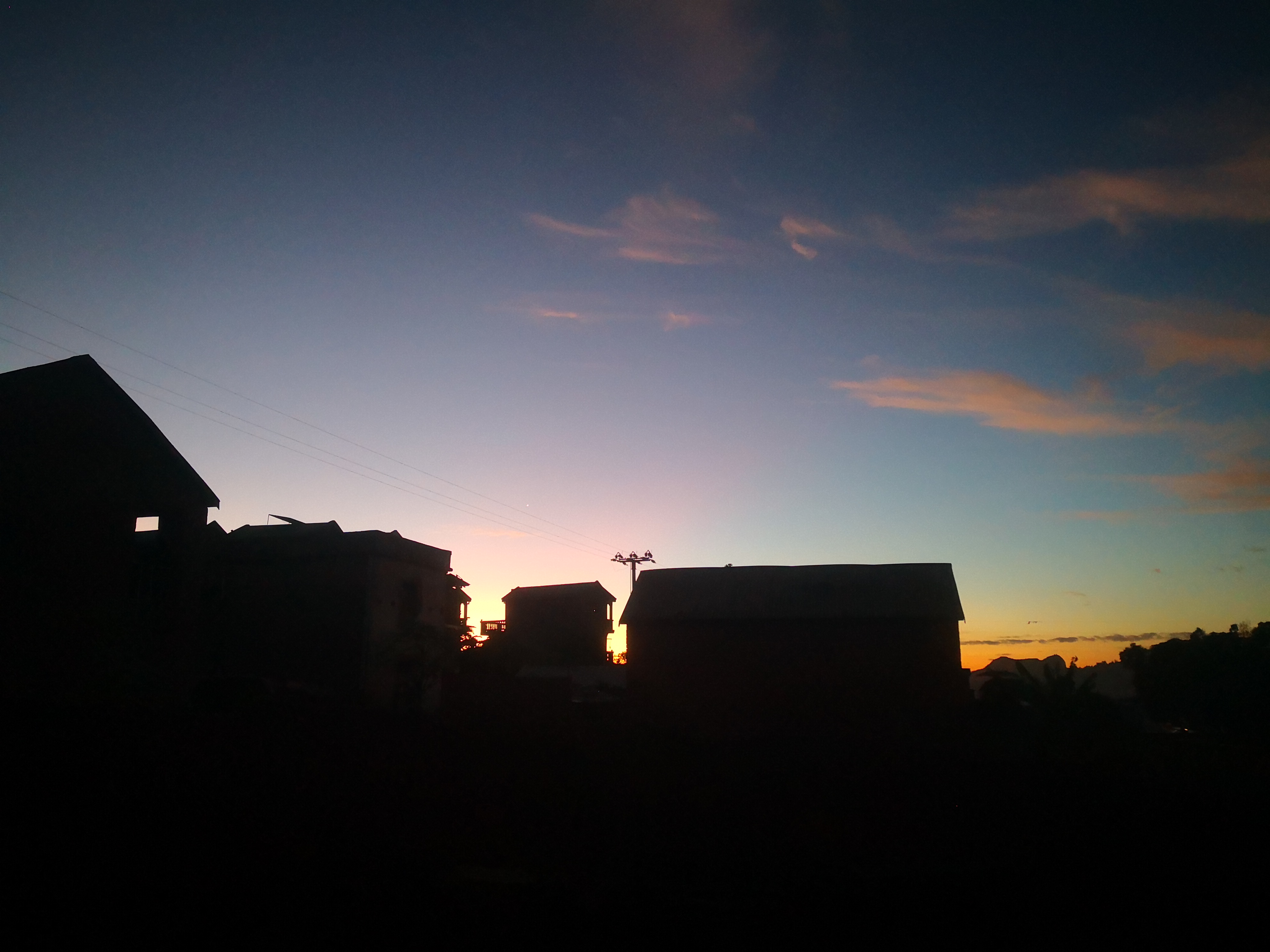 SANDRATRA NJARATIANA