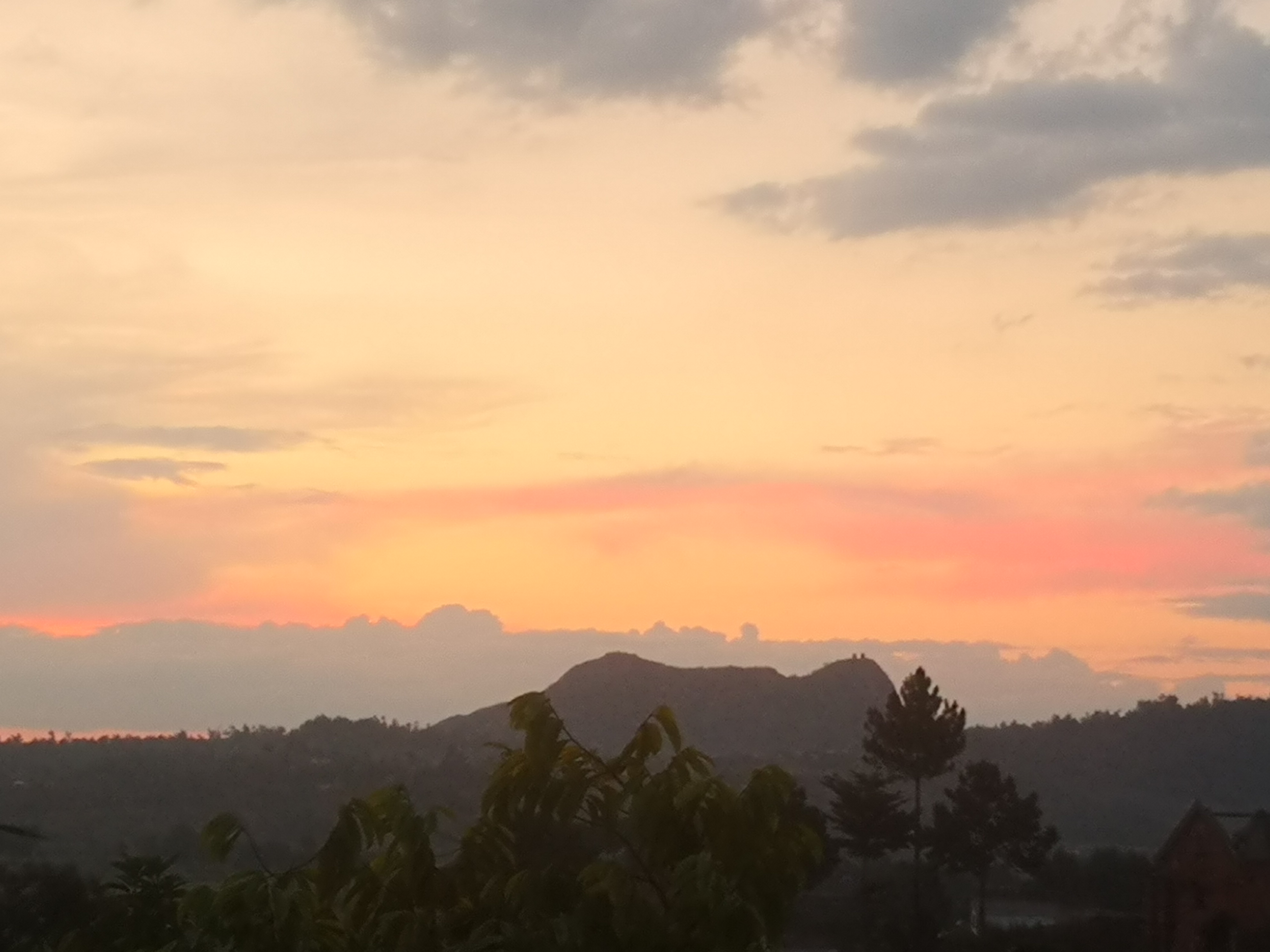 SANDRATRA NJARATIANA