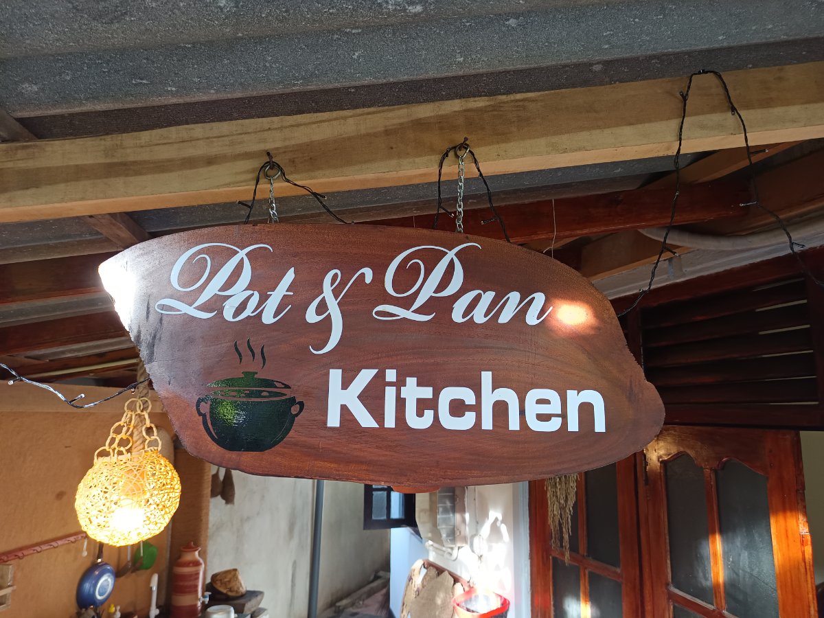 Pot & pan kitchen