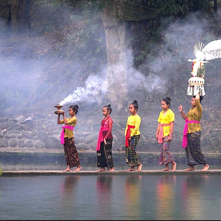Artha Bayu Travels