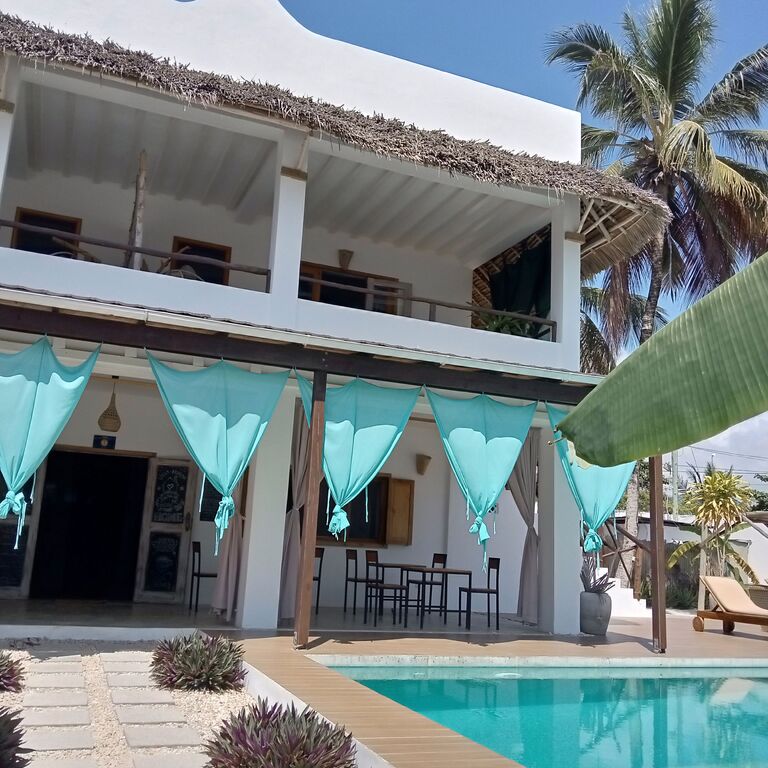 VILLA HURUMA