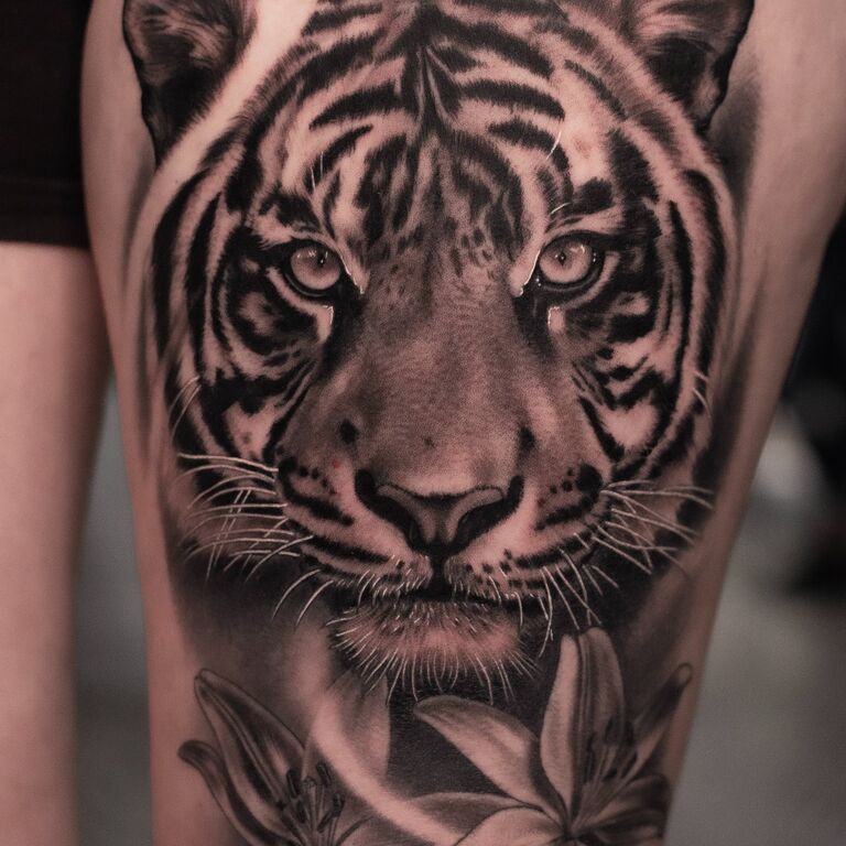 No Land Tattoo Parlour