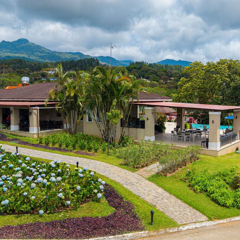 Lucero Golf & Country Club