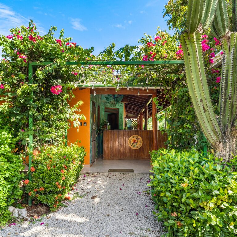 BAHIA ESMERALDA BOUTIQUE HOTEL