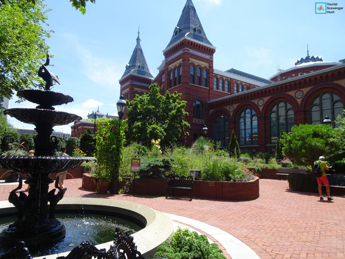 Washington DC Museums self-guided walking tour & scavenger hunt