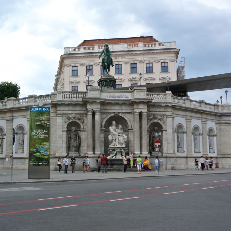 Historic Vienna self-guided walking tour & scavenger hunt