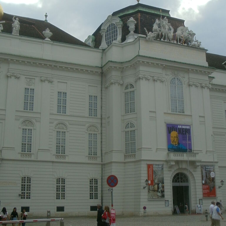 Historic Vienna self-guided walking tour & scavenger hunt