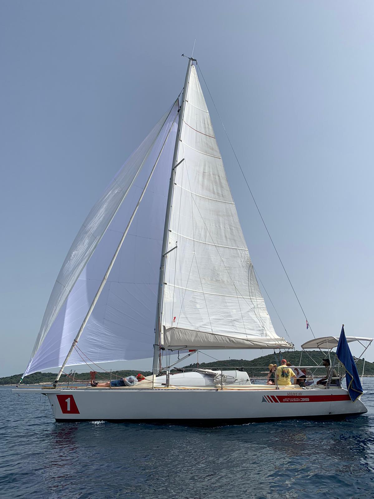 HVAR LOCAL HOST SAILING AGENCY