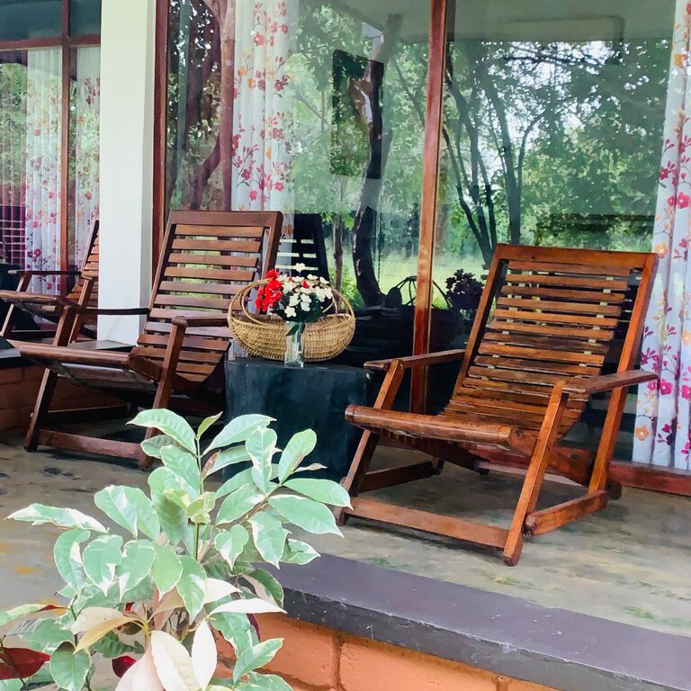 Lake Front Cottage Sigiriya