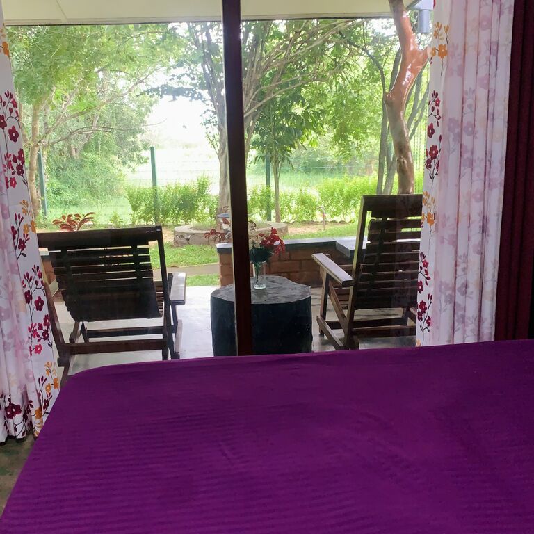 Lake Front Cottage Sigiriya