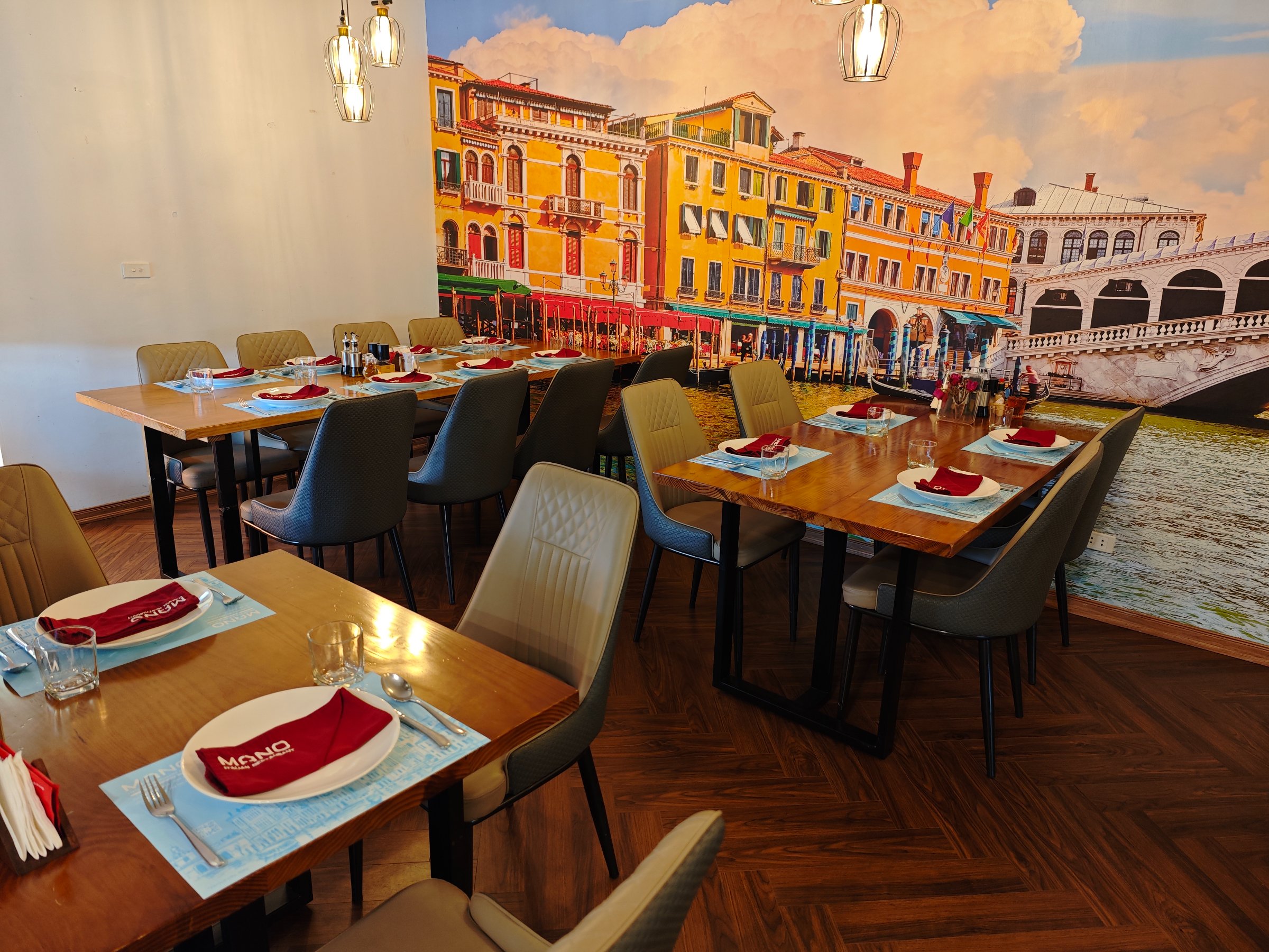 MANO Italian Restaurant & Shop