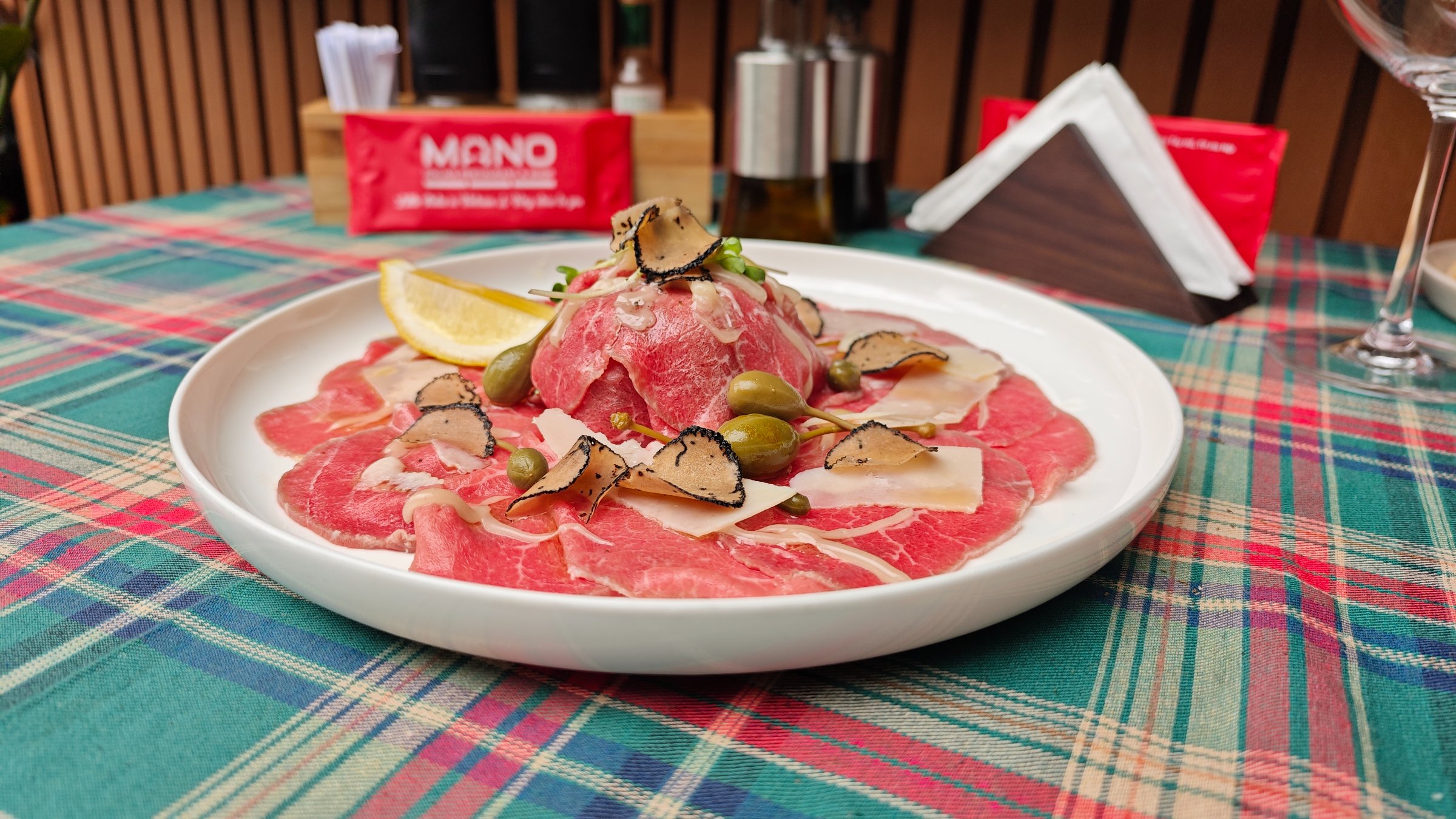 MANO Italian Restaurant & Shop