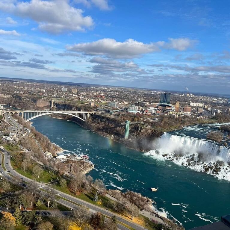 YeHa Niagara Tours