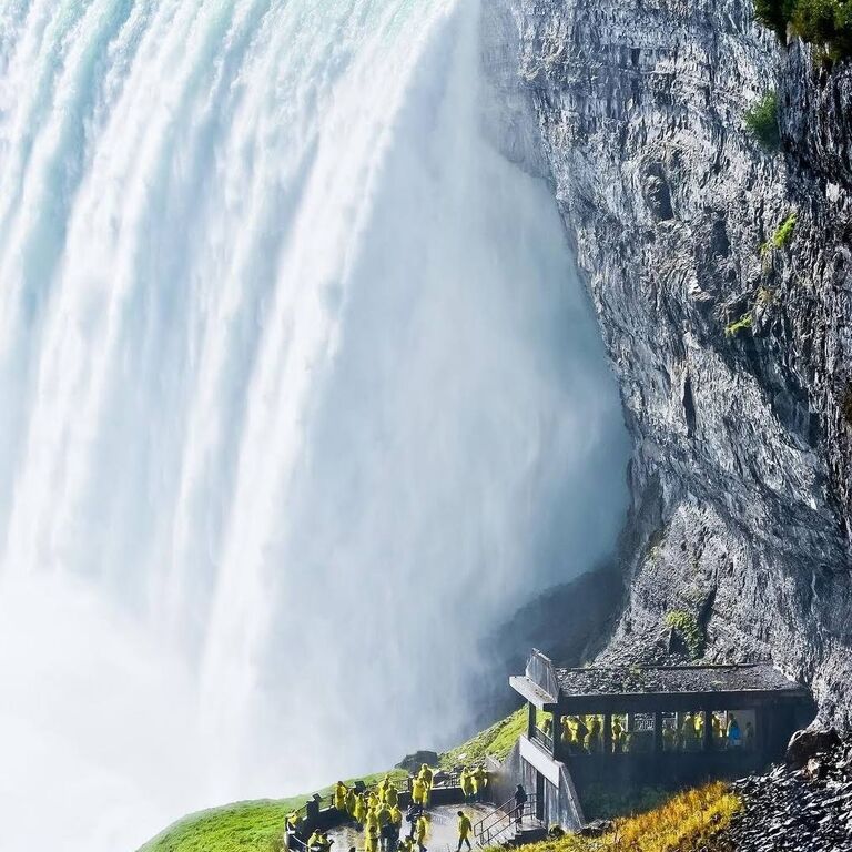 YeHa Niagara Tours
