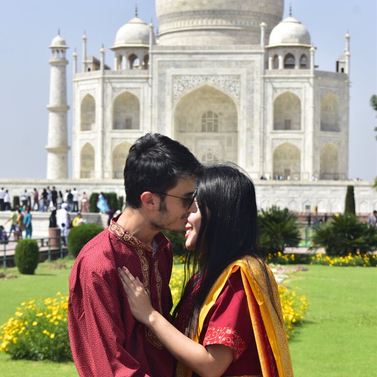 Sofía Taj tours