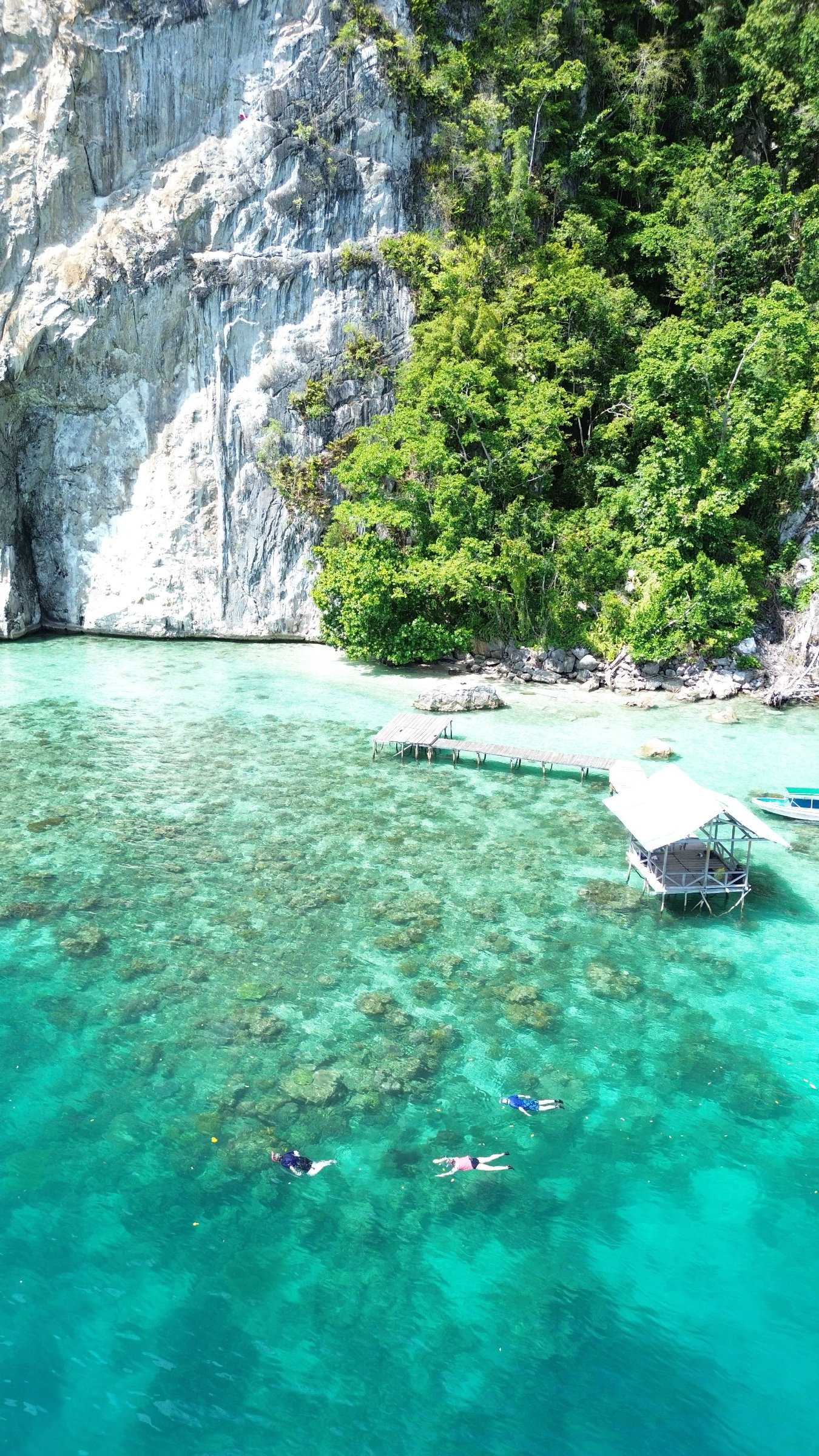 Ambon Pas Tours