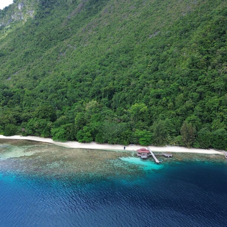 Ambon Pas Tours