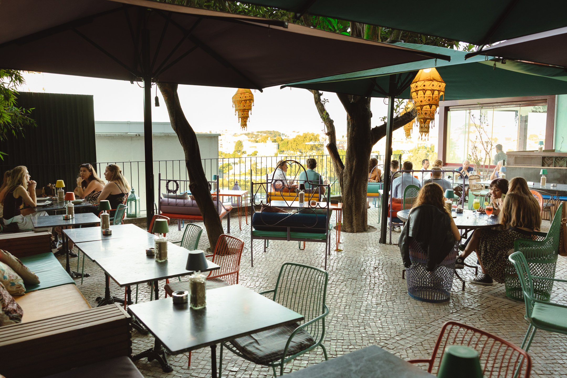 LOST IN RESTAURANTE & BAR