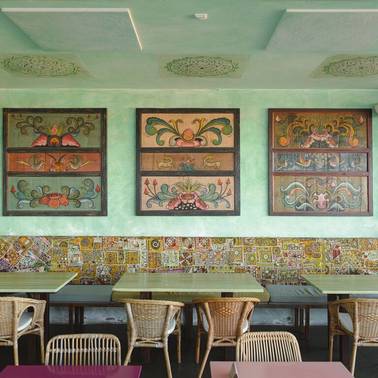LOST IN RESTAURANTE & BAR