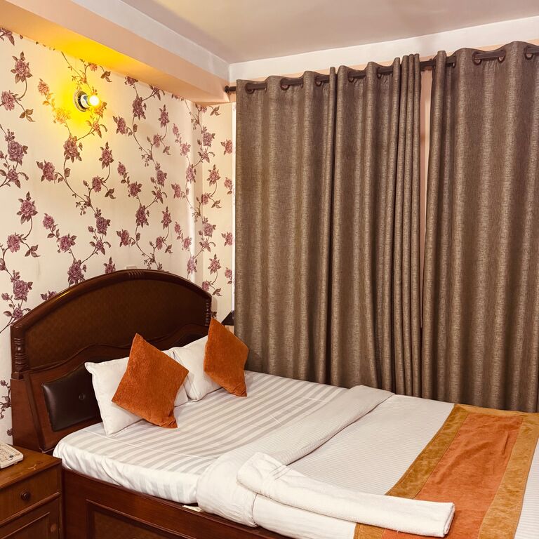 Om Mandakini Hotel