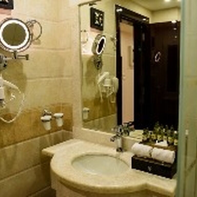 Garden Plaza Hotel