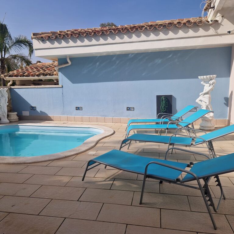 Insulae Real Estate Srl