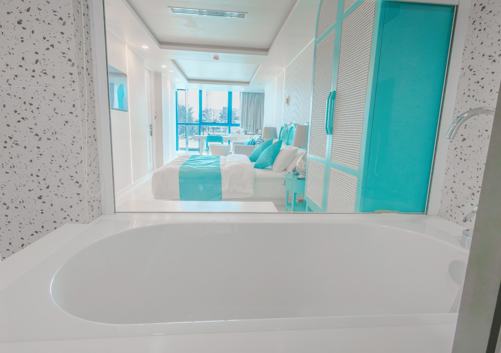 Rise & Shine Hotel