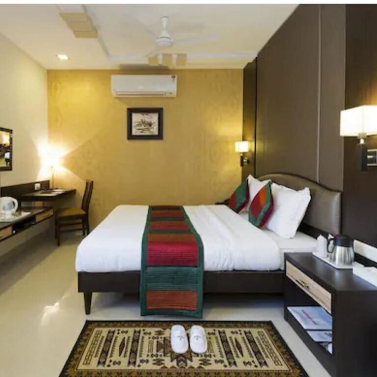 HOTEL SIDDHARTH PALACE