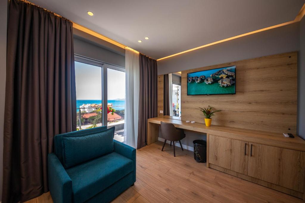 Azure Inn Hotel 4 Stars
