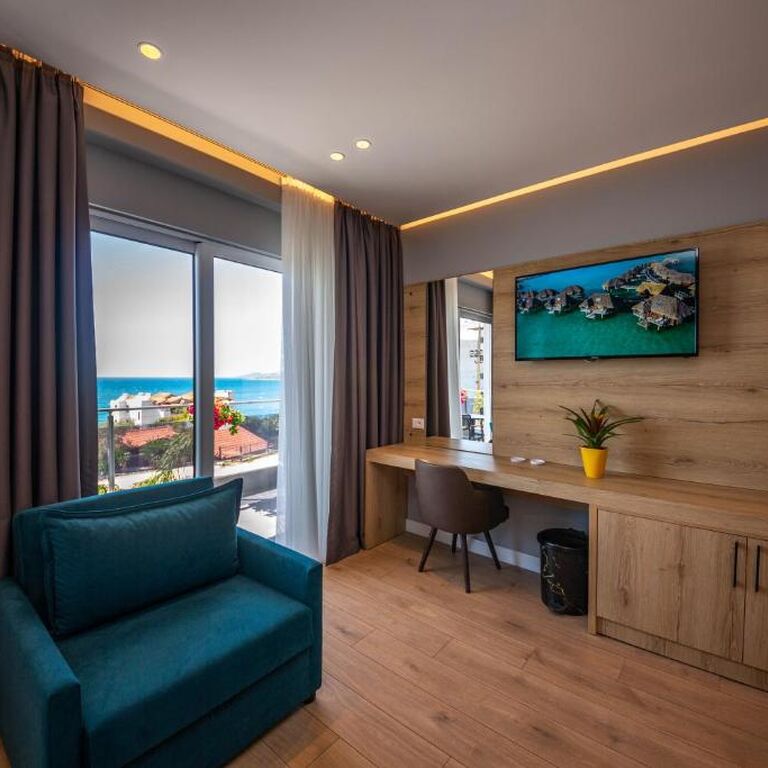 Azure Inn Hotel 4 Stars