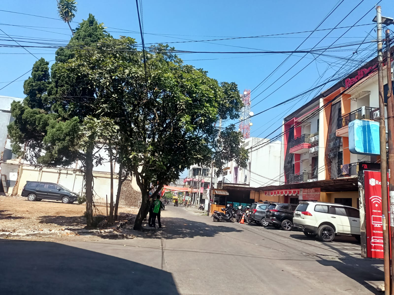https://vt.tiktok.com/ZS9hhFMG