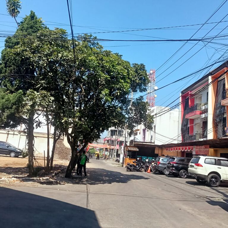 https://vt.tiktok.com/ZS9hhFMG