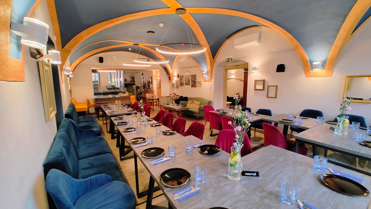 Graciarnia Pub and Restaurant