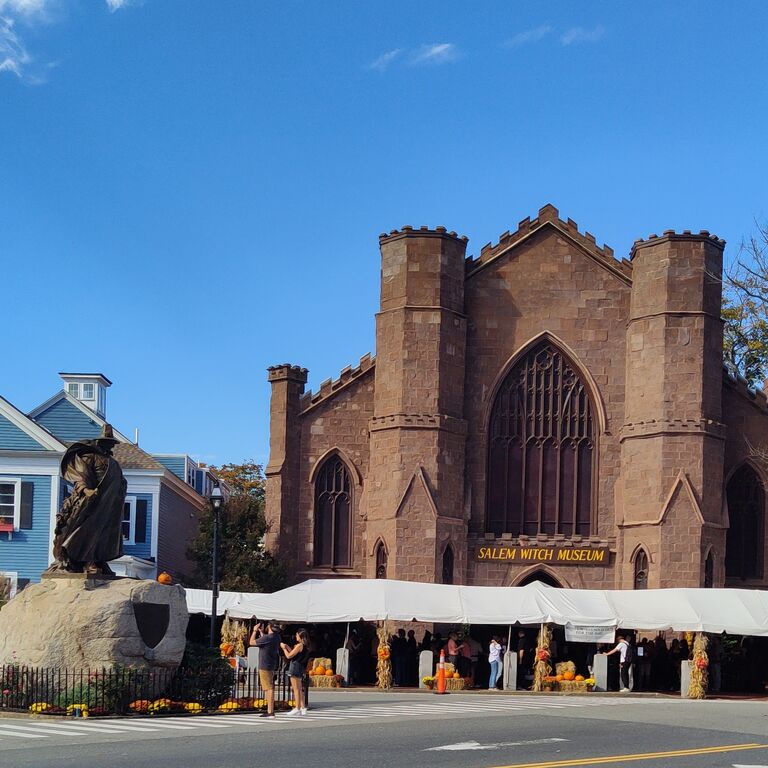 Tales of Salem: Halloween Tours